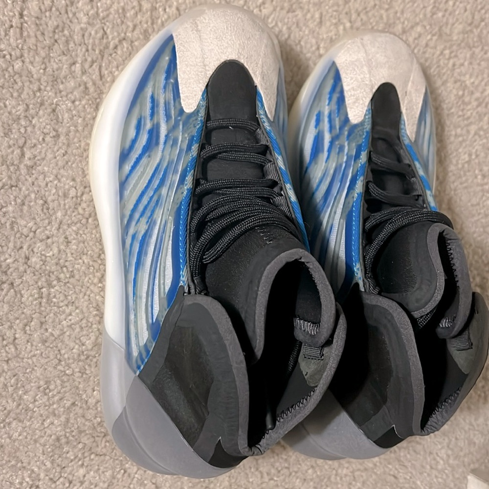 Yeezy QUTM